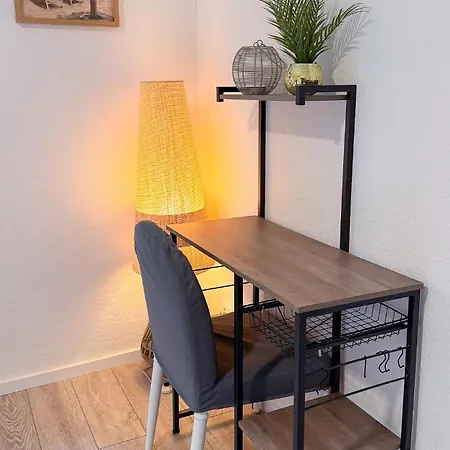 Modern & Stylish In Apartment Dusseldorf